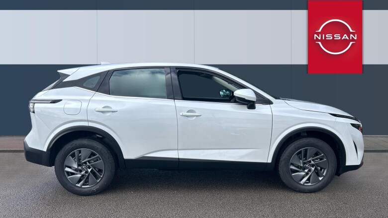 Nissan Qashqai 1.3 DiG-T MH Acenta Premium 5dr Petrol Hatchback